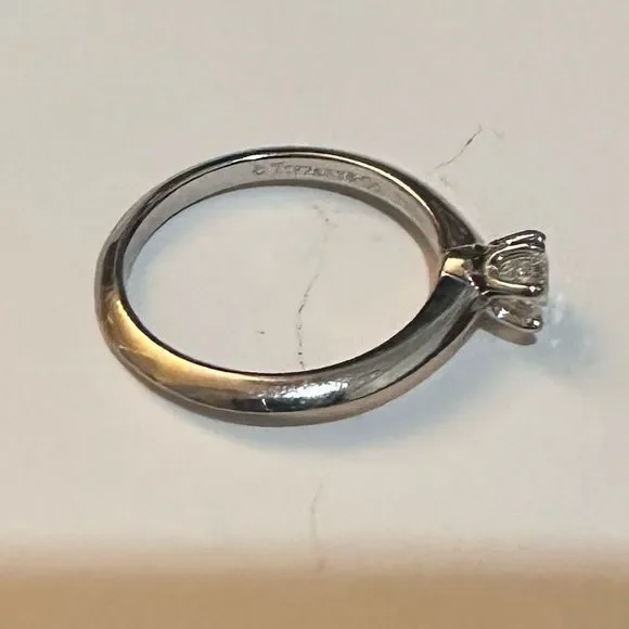 Tiffany and Co. Ring Solitaire Diamond 0.31ct Platinum - Picture 3 of 6
